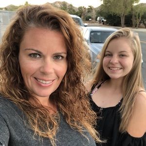 Meet your Posher, Carrie